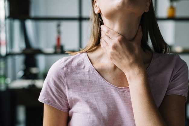 Визуальные признаки расположения щитовидной железы на шее