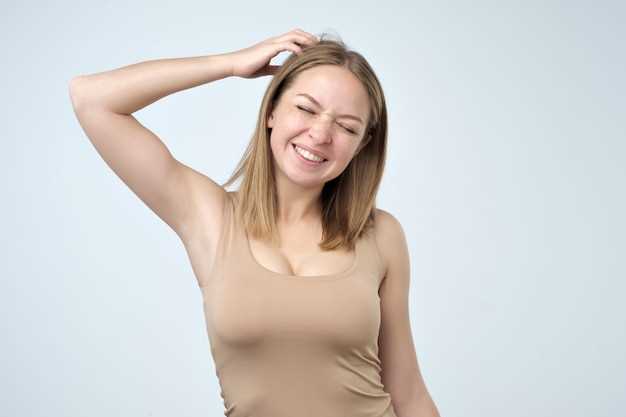 Что вызывает шелушение кожи головы?