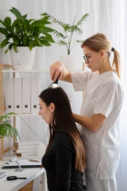 Трихолог - врач, специализирующийся на лечении волос на голове у женщин